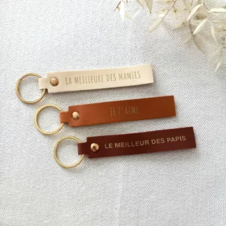 Porte clé personnalisé, Porte clef en simili-cuir, cadeau famille - maman, papa, mamie, papi, tata, tonton, marraine, parrain, 16 couleurs